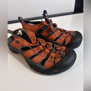 Keen Newport H2 Men’s Size 7 39.5 Beach Hiking Sport Sandal Royal Orange